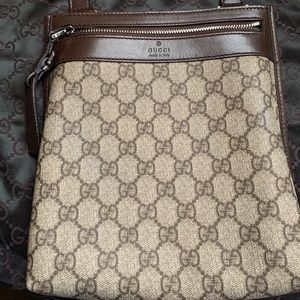 Gucci Supreme Messenger Crossbody